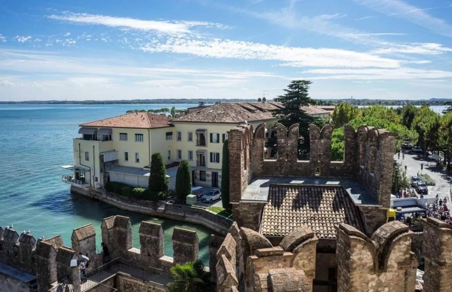 Appartement Praga Rif à Sirmione